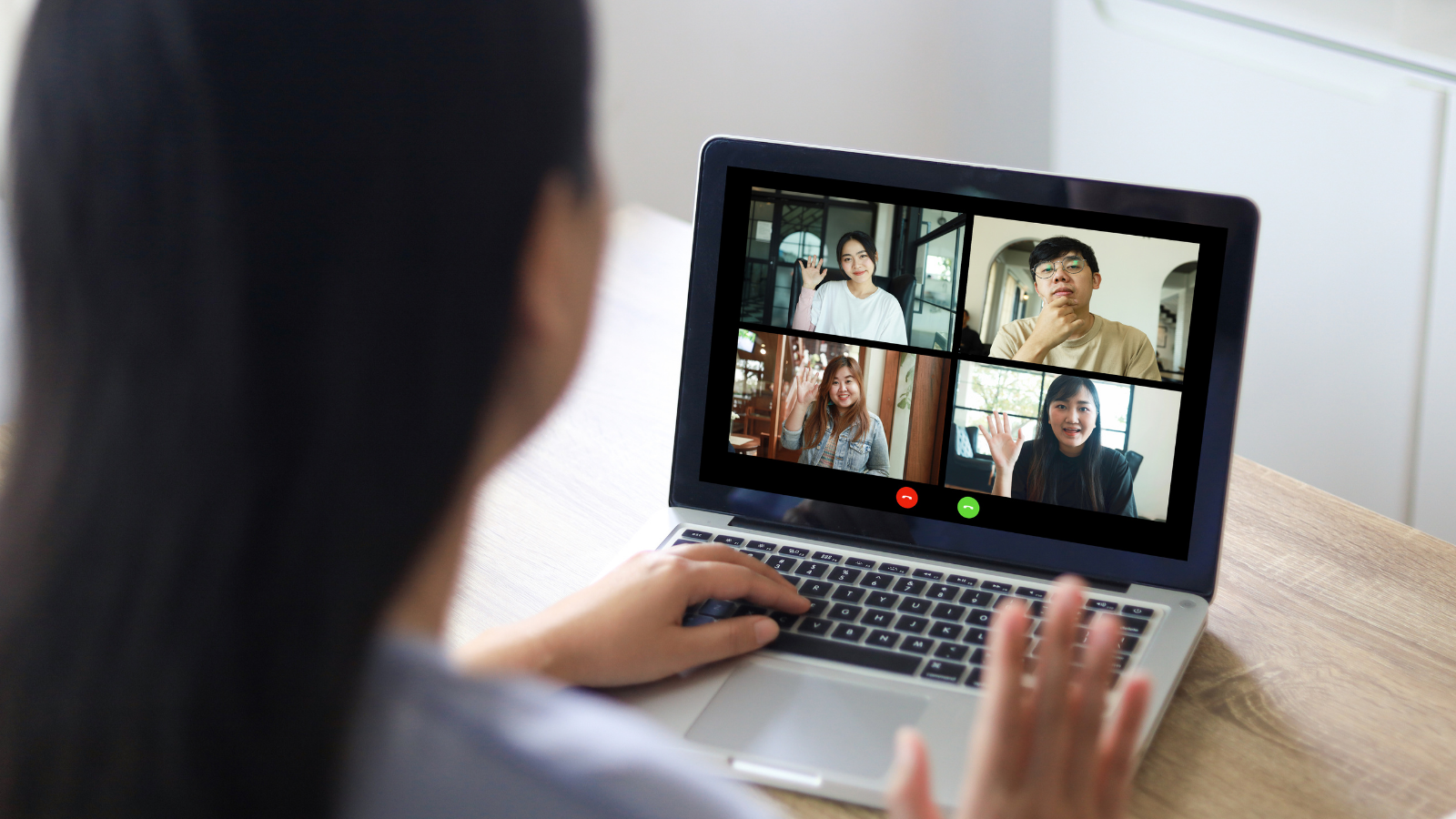 An Extrovert’s Guide to Remote Work: How to Keep Yourself Socialized